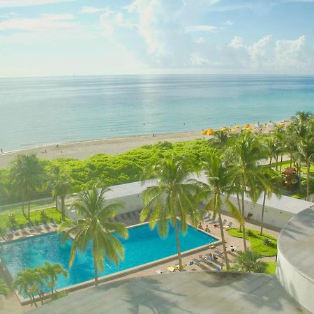 Directly On The Beach With Pool & Ocean View 마이애미 비치 외부 사진